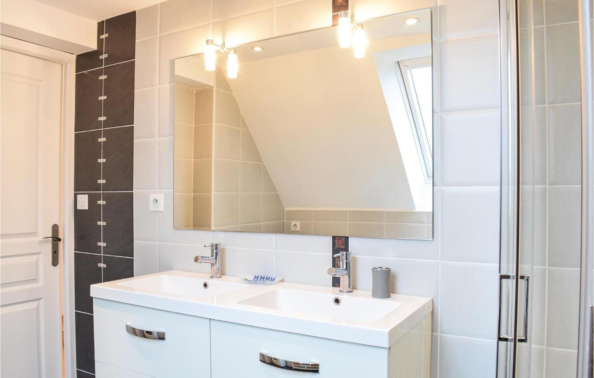 2 Bedroom Amazing Apartment In Ponts Luaran gambar